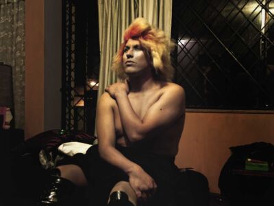 Exploración entre la persona y el persona de los Drag Queen en Quito, Ecuador.
Documental fotográfico desarrollado del 2009 al 2016 por Gato Villegas S